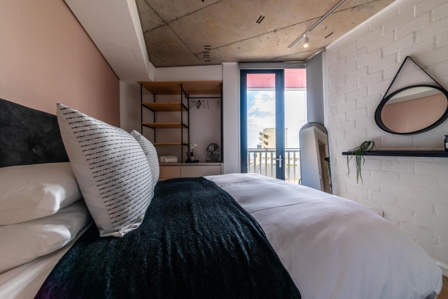 2 Bedroom Property for Sale in Sea Point Western Cape